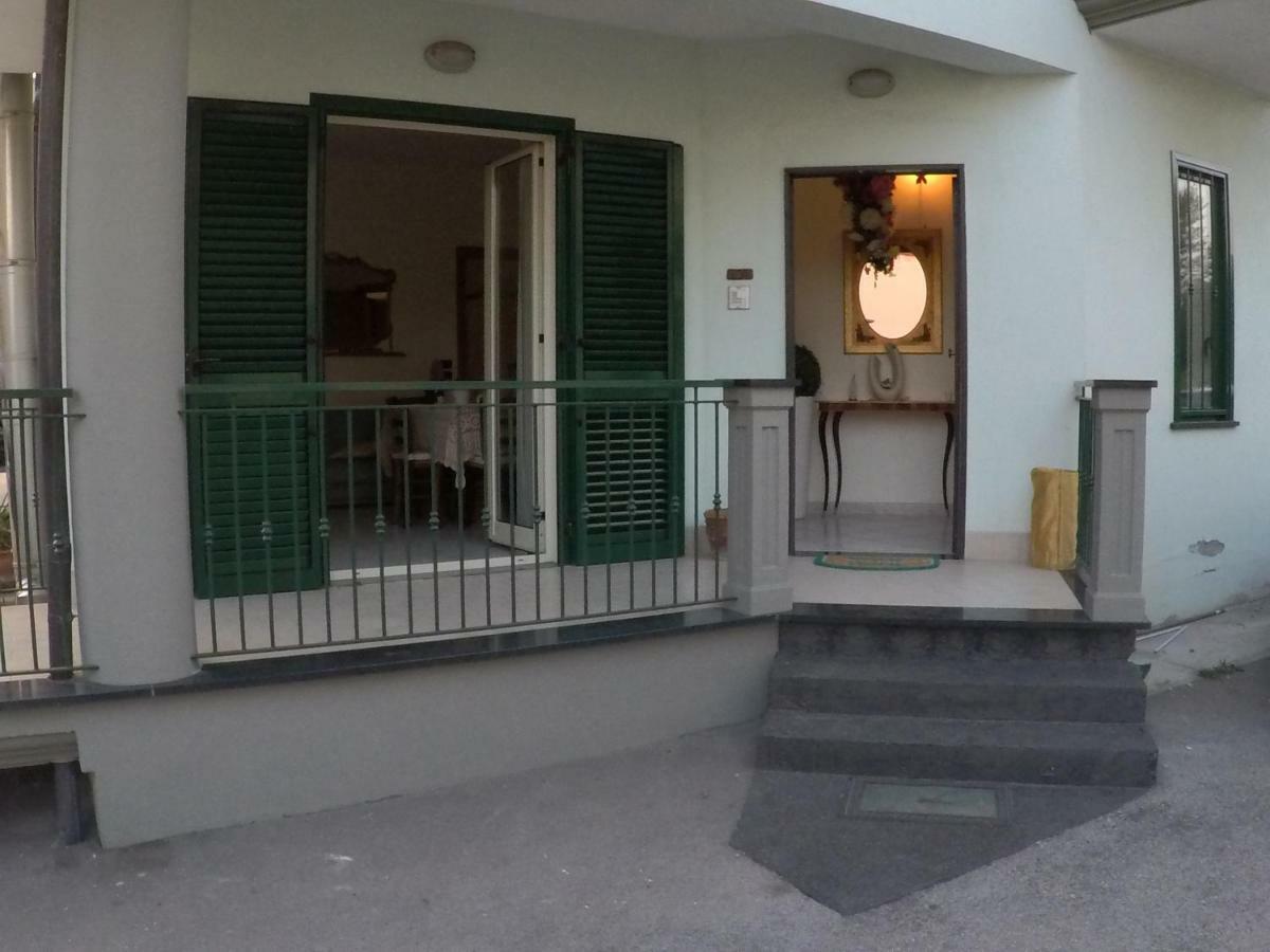 Casa Vacanza Tinzi San Gennaro Vesuviano ภายนอก รูปภาพ
